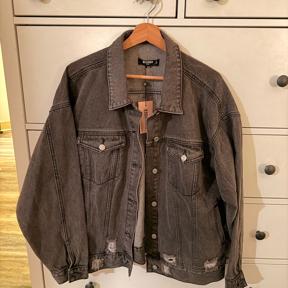 Missguided Plus Oversized Distressed Denim Jacket - NWT, Size 14 (US) 18 (UK)